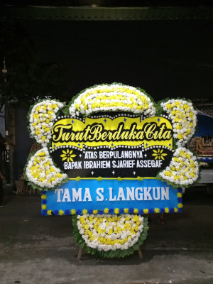 Papan Bunga Duka di Paling Serumpun